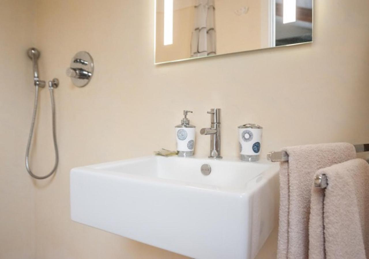 Апартаменты Charming Loft Golf Club Barolo Новелло Экстерьер фото